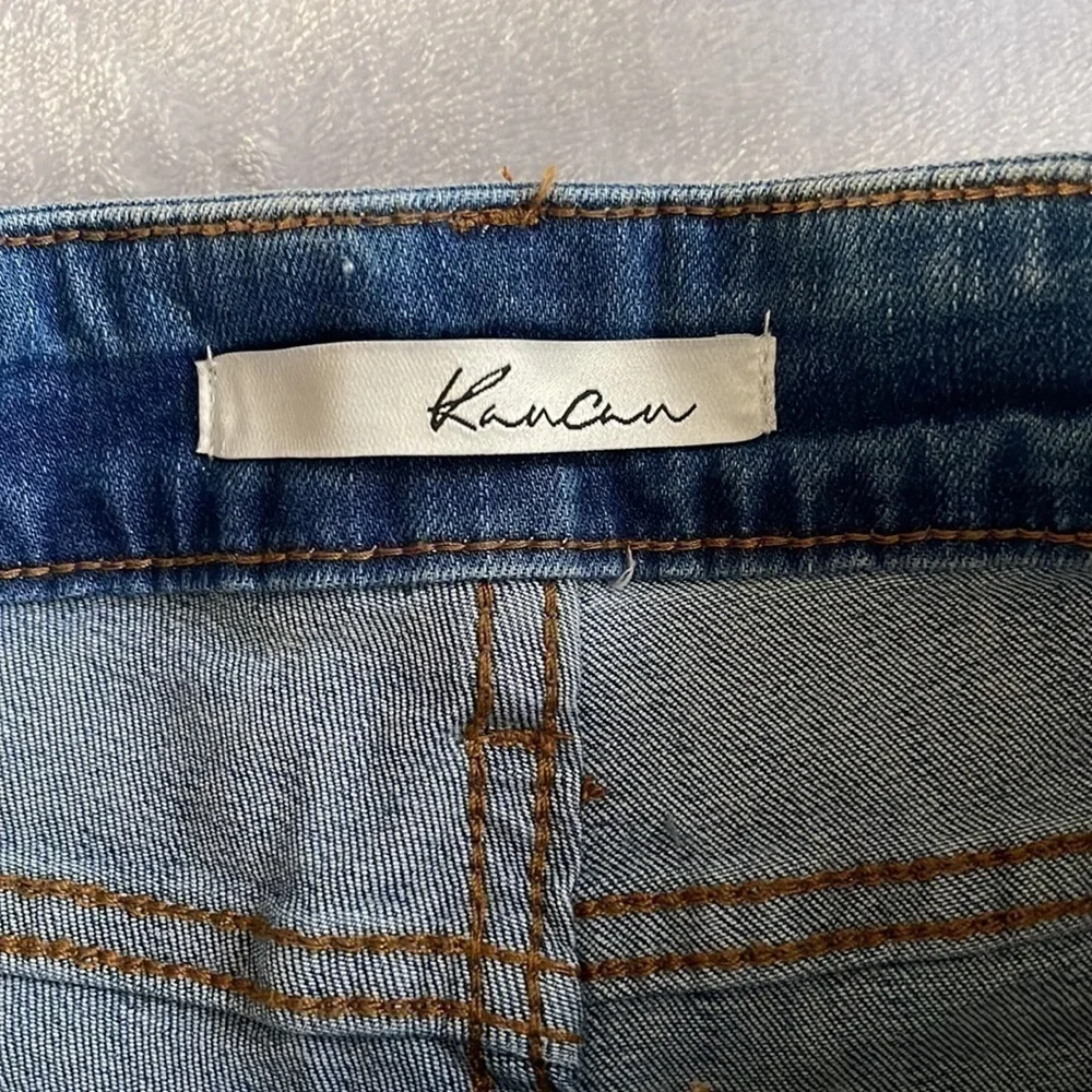Kancan mid rise medium wash distressed five pocket size 5 size 26 jean shorts